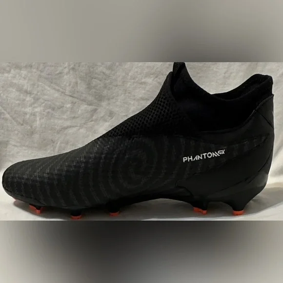 Nike Phantom GX Academy Dynamic Fit MG Soccer Cleats DD9472-010. Men’s Sz